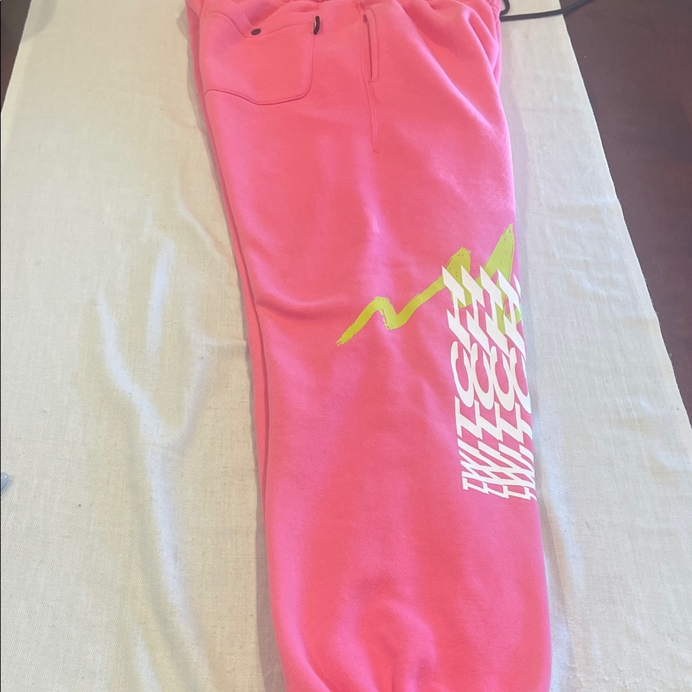 1811107 Twitch Fleece Jogger Sweatpants Barbi Pink - SZ L Unisex W/ Pockets GUC